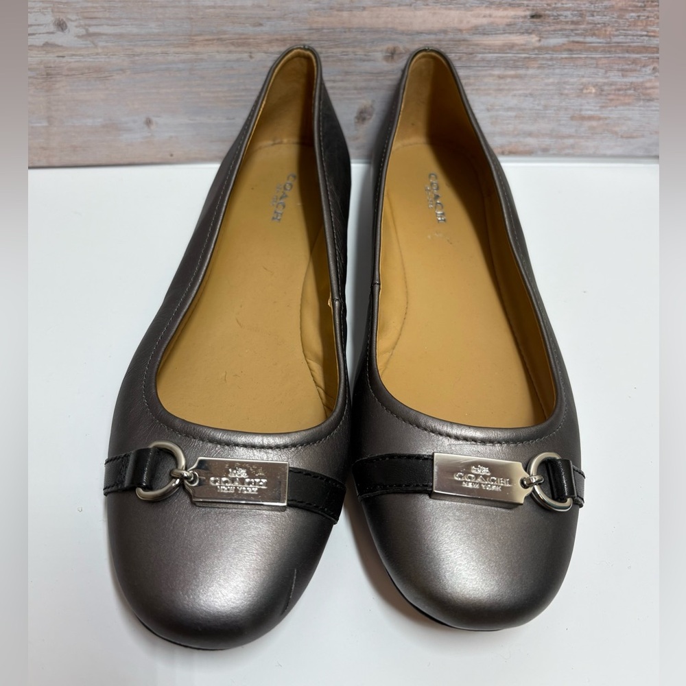 Coach Silver Metallic Leather Slip On Shoes Sz 8.5